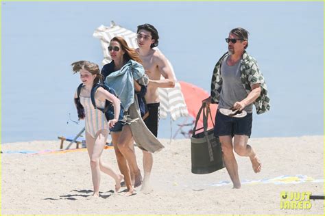 Julia Roberts & Ethan Hawke Film New Netflix Thriller 'Leave the World Behind' at the Beach ...