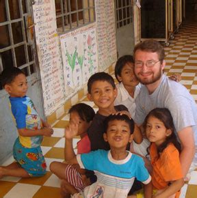 Volunteer in Cambodia orphanage | New Hope Volunteers