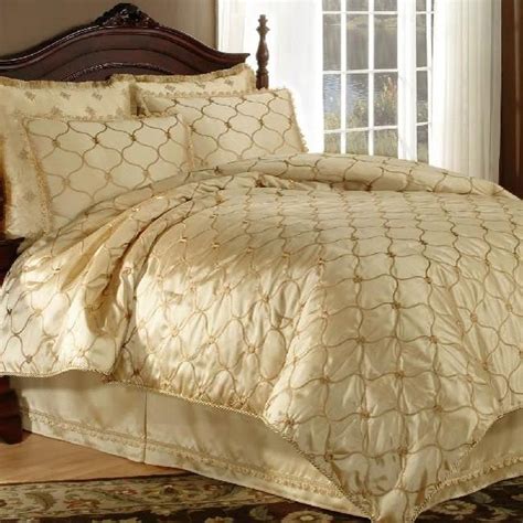 Gold Villa Nova King-size 4-piece Comforter Set - Overstock Shopping - Great Deals on Comforter Sets