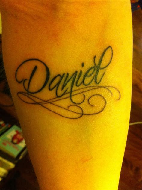 "Daniel" script Wild at heart tattoo Charlotte street Piercing Tattoo ...