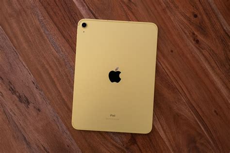 Apple iPad (10th gen) review: stuck in the middle - The Verge