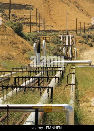 Oil fields of Kern County Stock Photo: 98819510 - Alamy