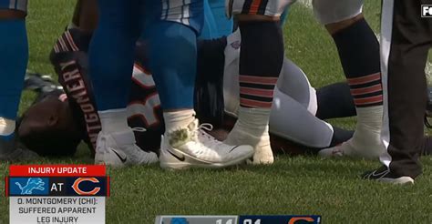 Bears RB David Montgomery Suffered A Gruesome Leg Injury Against The Lions (VIDEO)