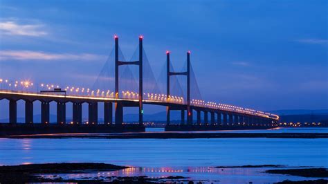 Severn Bridge shut down after drone flown from top - DroneDJ