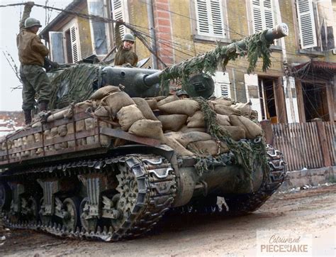 WW2 Colourised PhotosさんはInstagramを利用しています:「An M4A3 76w Sherman tank (VVSS) with ‘duck bill ...