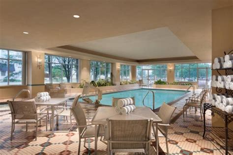 Hotels with hot tub in Charleston, WV Romantic Hotels With Hot tub in Room 💓 2023 Updated