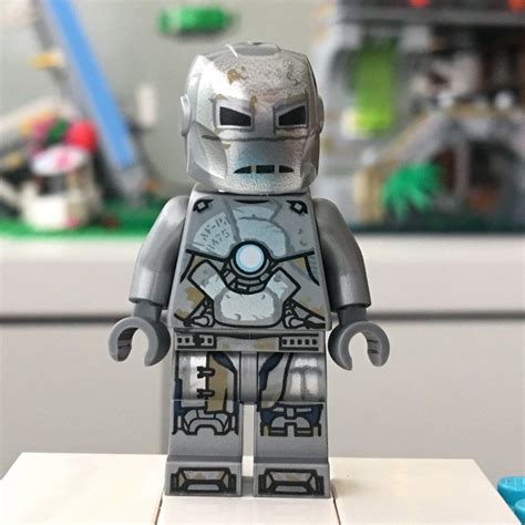 Iron Man – Brick Land First Iron Man Suit, Lego Iron Man, Helmet Armor, Lego Ship, Stark ...