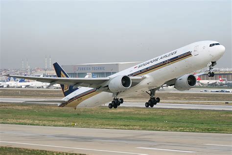 Singapore Airlines Fleet Boeing 777-300 Details and Pictures