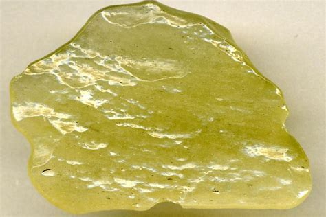 Libyan Desert Glass: Know its Meaning, Properties, Benefits