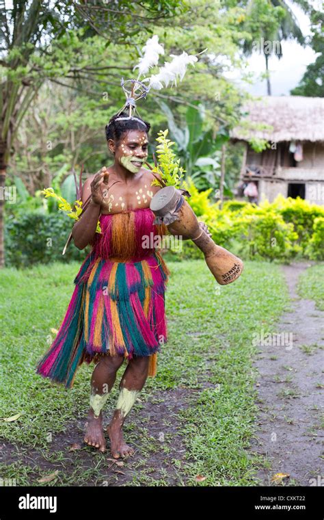 Tribal Woman Papua New Guinea Stock Photos & Tribal Woman Papua New ...