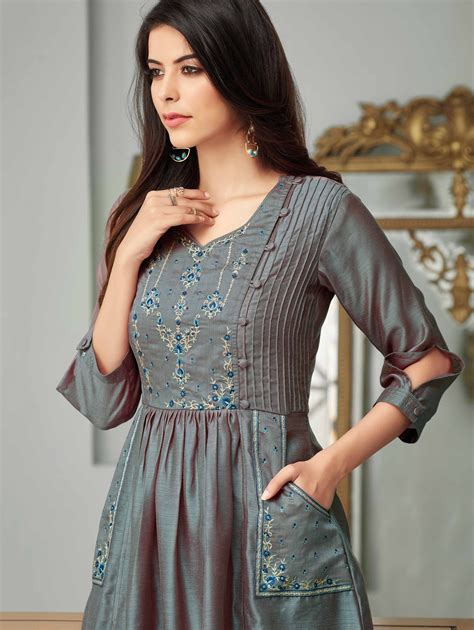 Pin on stylish | Kurti designs, Simple kurti designs, Kurti neck designs