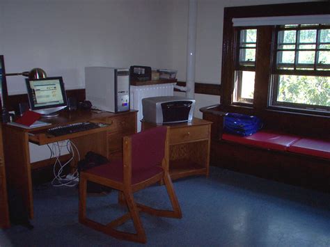 Typical GSAS dorm room... - Harvard University Office Photo | Glassdoor