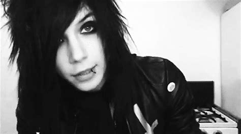 Pin by Valquiria Arraez on ~Andy Sixx (Andy Biersack)~ | Black veil brides andy, Black veil ...