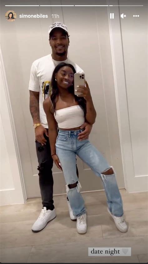 Simone Biles has date night with Jonathan Owens after Texans win