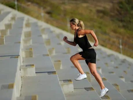 Your 7-Day Stair Climbing Workout Plan | ACTIVE