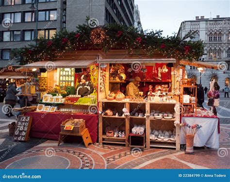 Christmas Market In Budapest Editorial Stock Image - Image: 22384799