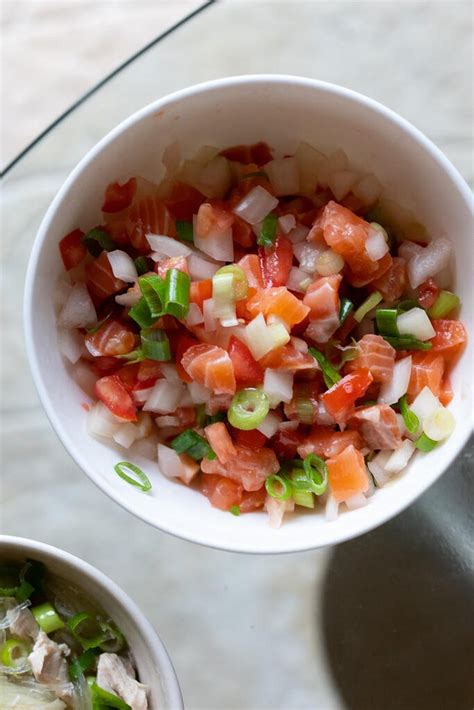 Lomi Lomi Salmon - Onolicious Hawaiʻi