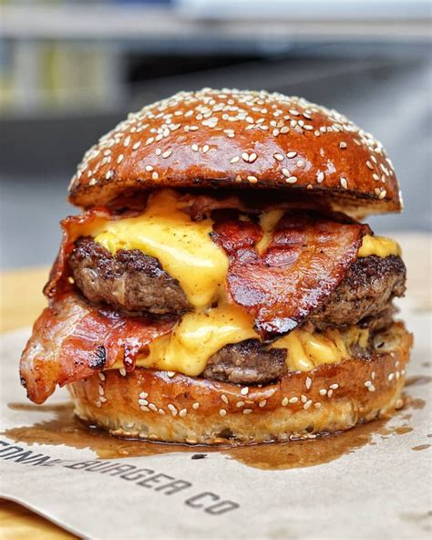 Bacon Double Cheeseburger from @onetonneburgerco | Comida orgásmica ...