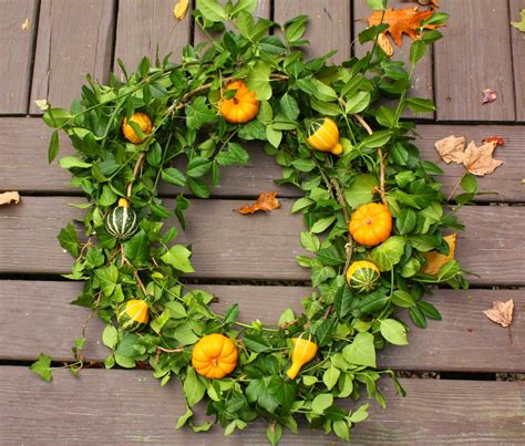 Visibly Moved: DIY Gourd Wreath