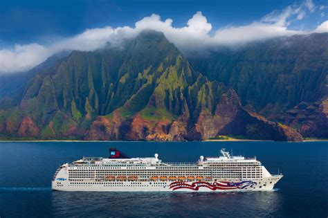 Norwegian Cruise Lines is Offering Free Flights To Hawaii Right Now - Thrillist