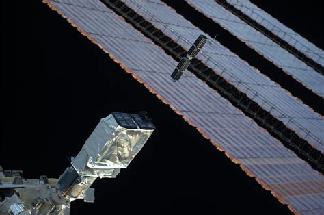 Space in Images - 2014 - 10 - Cubesat launch from Station