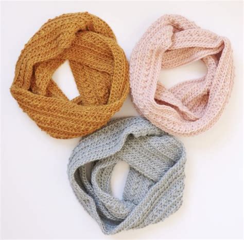 Crochet Cluster Stitch Infinity Scarf - Daisy Farm Crafts