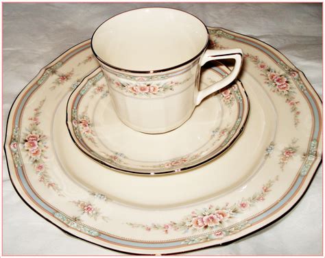 NORITAKE IVORY ROTHSCHILD CHINA SET #7293 – Abandoned Treasures