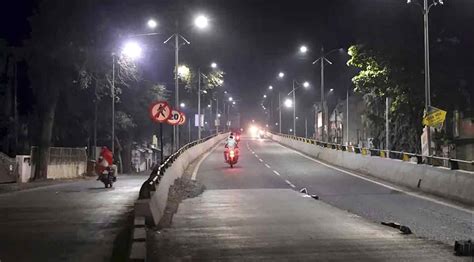 Delhi night curfew from today: Check rules about buses, Delhi metro ...