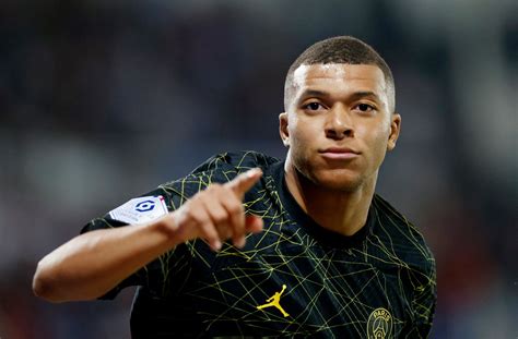 Kylian Mbappé Tells P.S.G. He Won’t Extend Contract in 2024 - The New ...