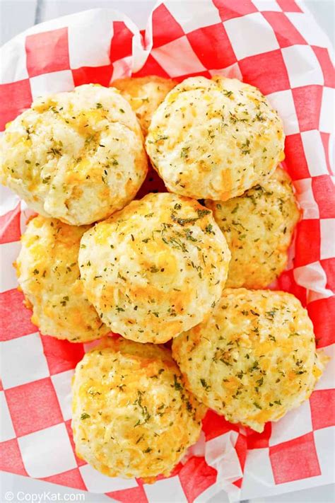 Copycat Red Lobster Cheddar Bay Biscuit recipe - CopyKat Recipes