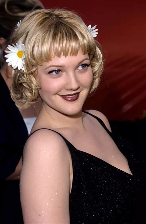 Drew Barrymore at the 1998 Oscars Grunge Look, 90s Grunge, Grunge Style, Soft Grunge, Grunge ...