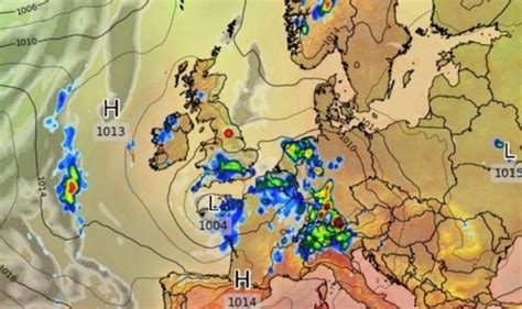 UK lightning map: Where are thunderstorms striking NOW? | Weather ...