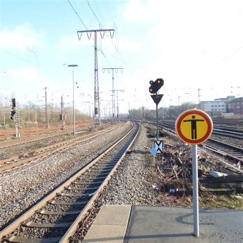 Gleise zwischen Essen und Duisburg wieder frei - Gute Nachrichten für Bahnpendler - Radio Essen