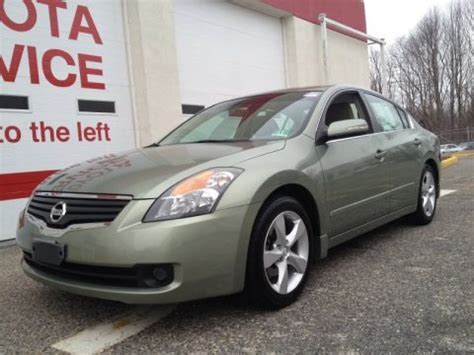 2007 Nissan Altima 3.5 SE Data, Info and Specs | GTCarLot.com