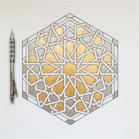 Pin by Hacer Topbaş on islamic geometry my art | Islamic patterns, Geometric pattern art ...