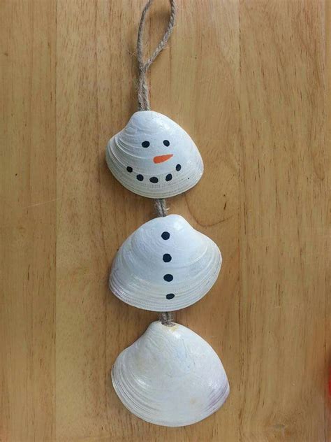 Clam shell snowman | Shell crafts kids, Seashell crafts, Shell crafts diy