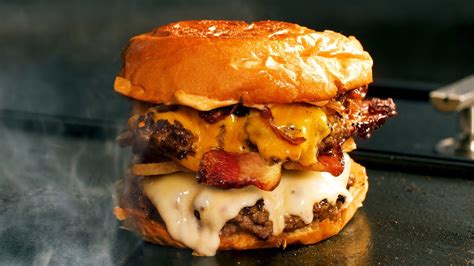 How to Make the Perfect Bacon Cheeseburger | Fresh Ground Beef Brisket, Short Rib & Chuck ...