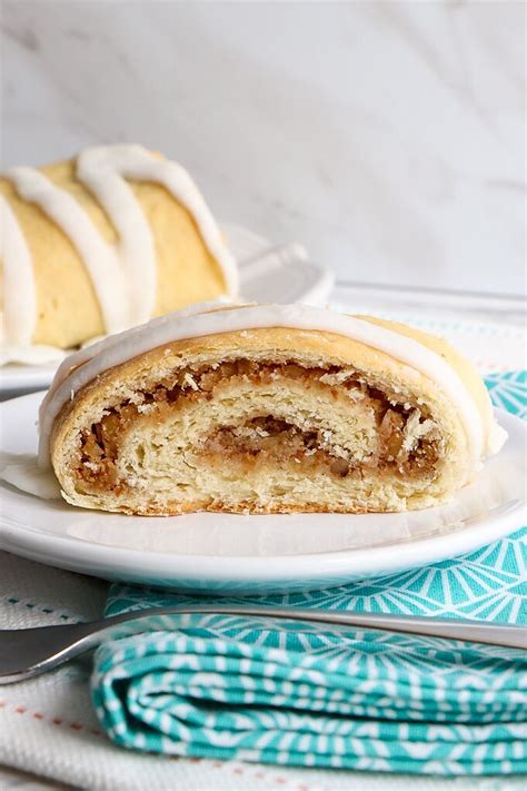 20-Hungarian-Nut-Roll – Mildly Meandering