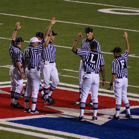 File:American football referees.jpg - Wikipedia