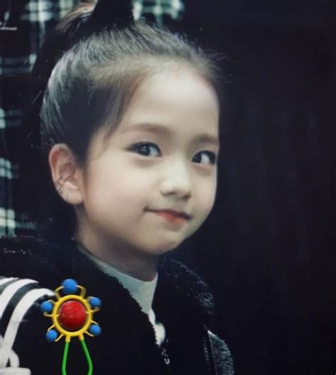 Baby filter Jisoo, ahhhh so cute 😭 | Blackpink jisoo, Blackpink, Blackpink funny