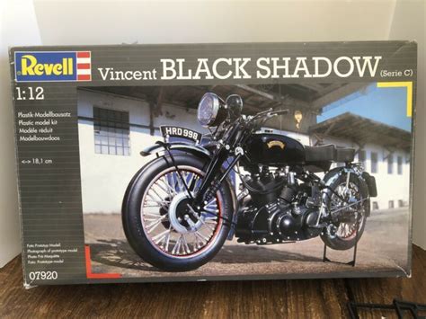 Revell 1:12 Vincent Black Shadow Motorcycle Plastic Model Kit | Plastic ...