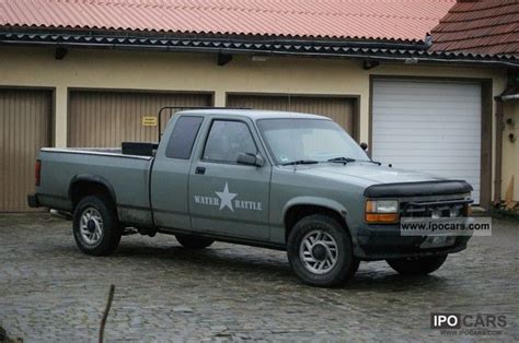 1993 Dodge Dakota - Car Photo and Specs