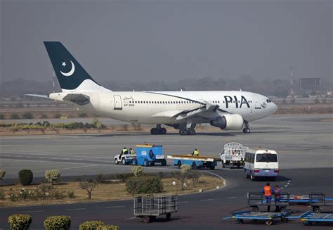 PIA dismisses different restructuring plan rumours - Profit by Pakistan ...