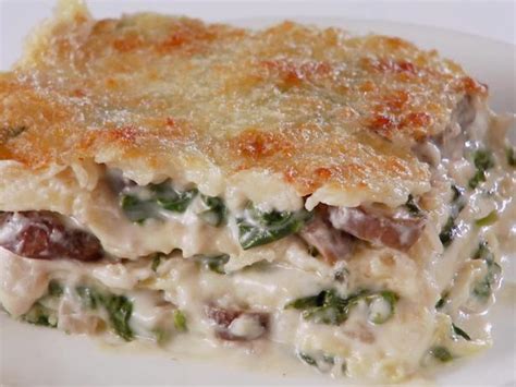 Creamy Spinach and Mushroom Lasagna Recipe | Giada De Laurentiis | Food Network