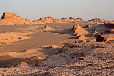 Where Is The Dasht-e Lut Desert? - WorldAtlas.com