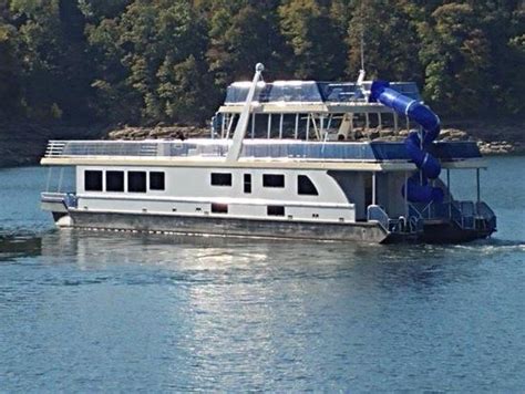 90' Independence Houseboat