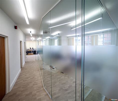 Double glazed partition - Installation of glass partitions at a bargain price, order ...