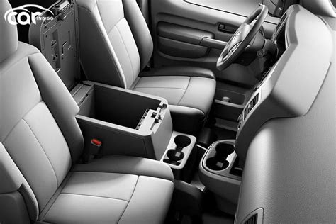 2021 Nissan NV2500 Interior Review - Seating, Infotainment, Dashboard ...