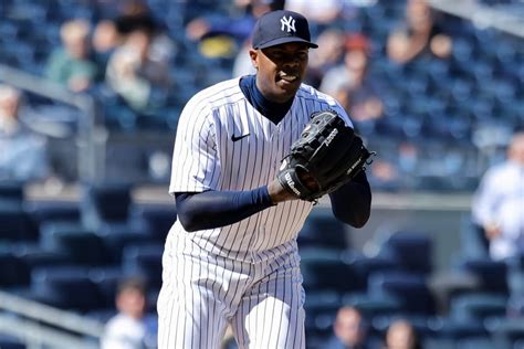 Yankees injury news: Aroldis Chapman to 15-day IL, DJ LeMahieu scratched from Tuesday’s game ...