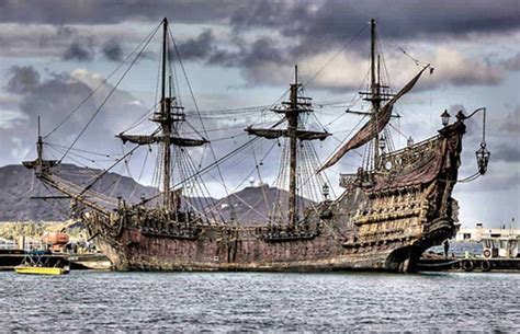 Blackbeard-and-his-Infamous-Pirate-Ship – WordBrothel